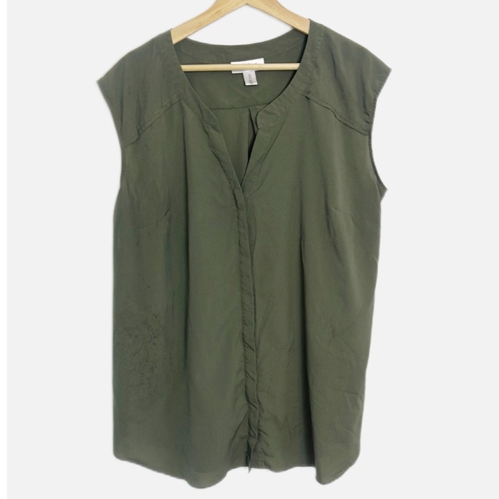 Motherhood Maternity Split neck sleeveless blouse